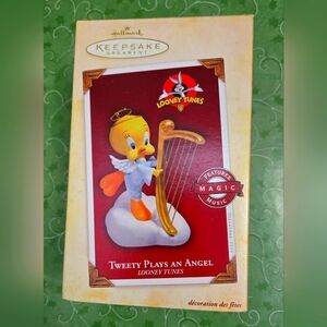 Tweety Plays an Angel 2005 Hallmark Keepsake Ornament - NIB